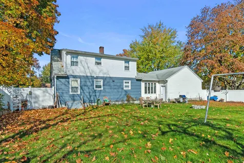 28 Paul Avenue Nashua NH 03060