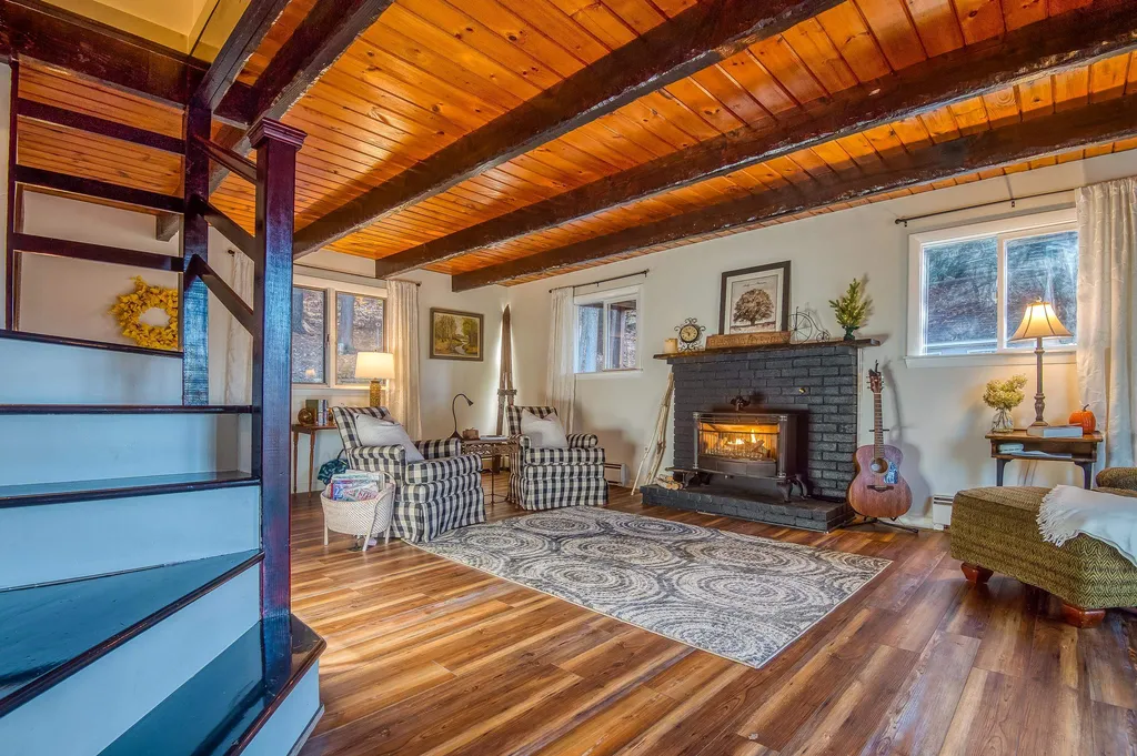 70 Pleasant Valley Road Wolfeboro NH 03894