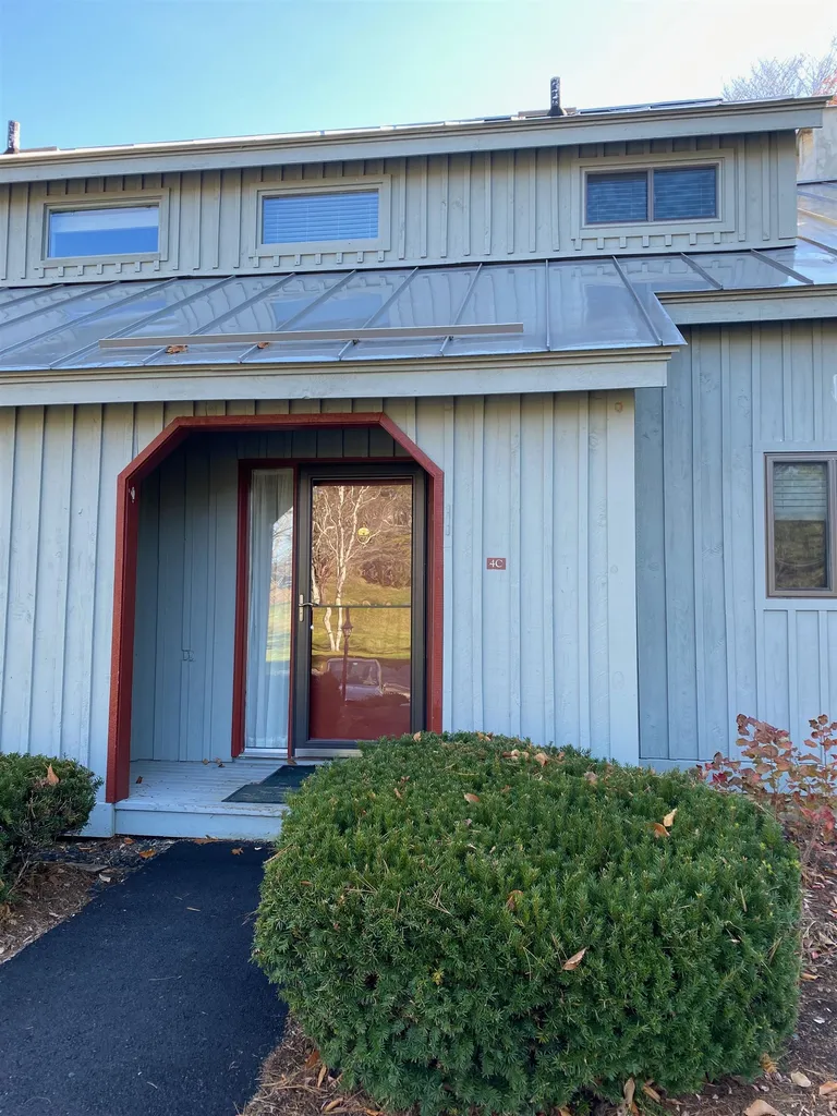 860 Murphy Road Hartford VT 05059