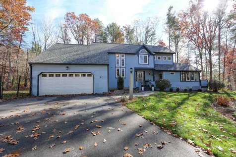 51 Mcquade Brook Road Bedford NH 03110