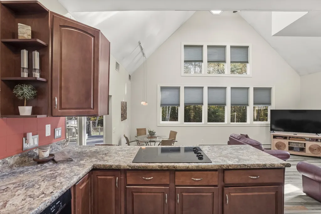 39 Sawyer Road Hampstead NH 03841