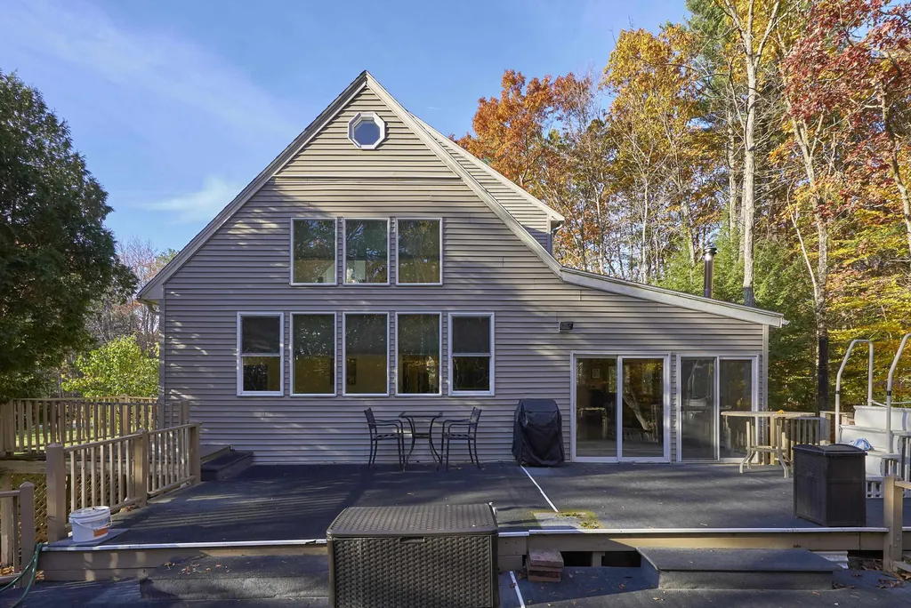 39 Sawyer Road Hampstead NH 03841