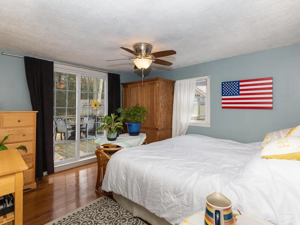 8 Governors Drive Raymond NH 03077