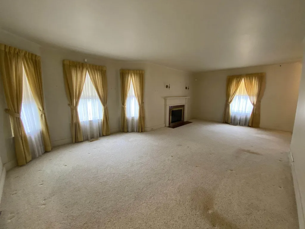 131 Oak Grove Avenue Brattleboro VT 05301