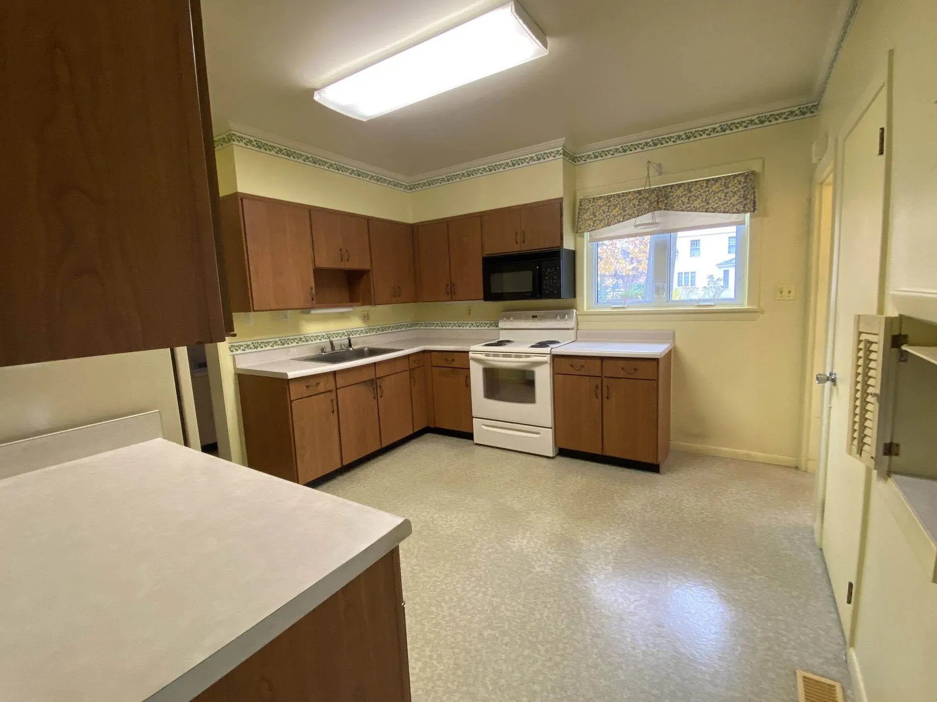 131 Oak Grove Avenue Brattleboro VT 05301