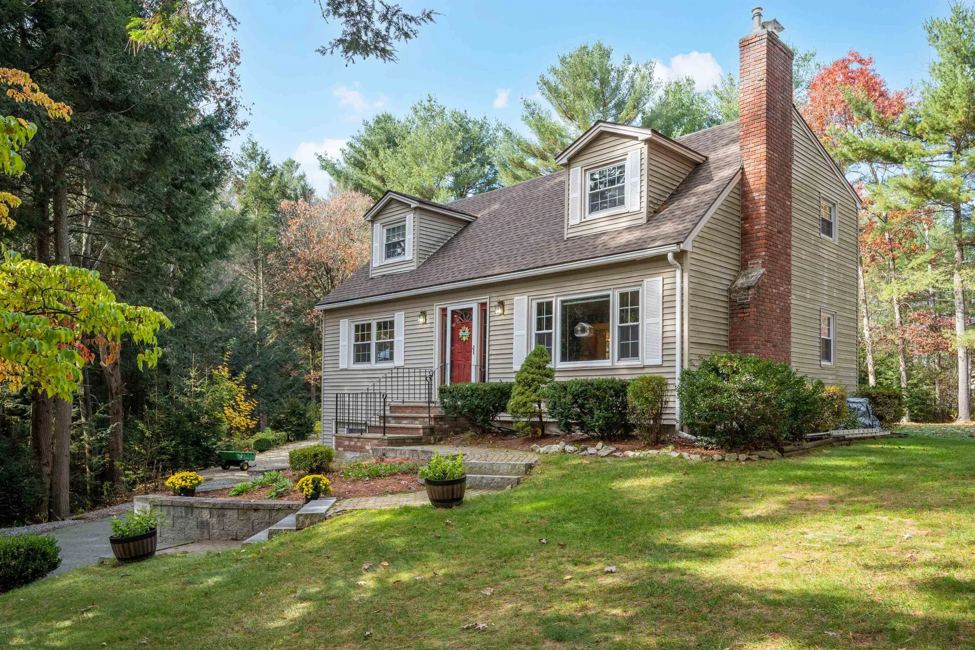 6 Aspen Circle Londonderry NH 03053