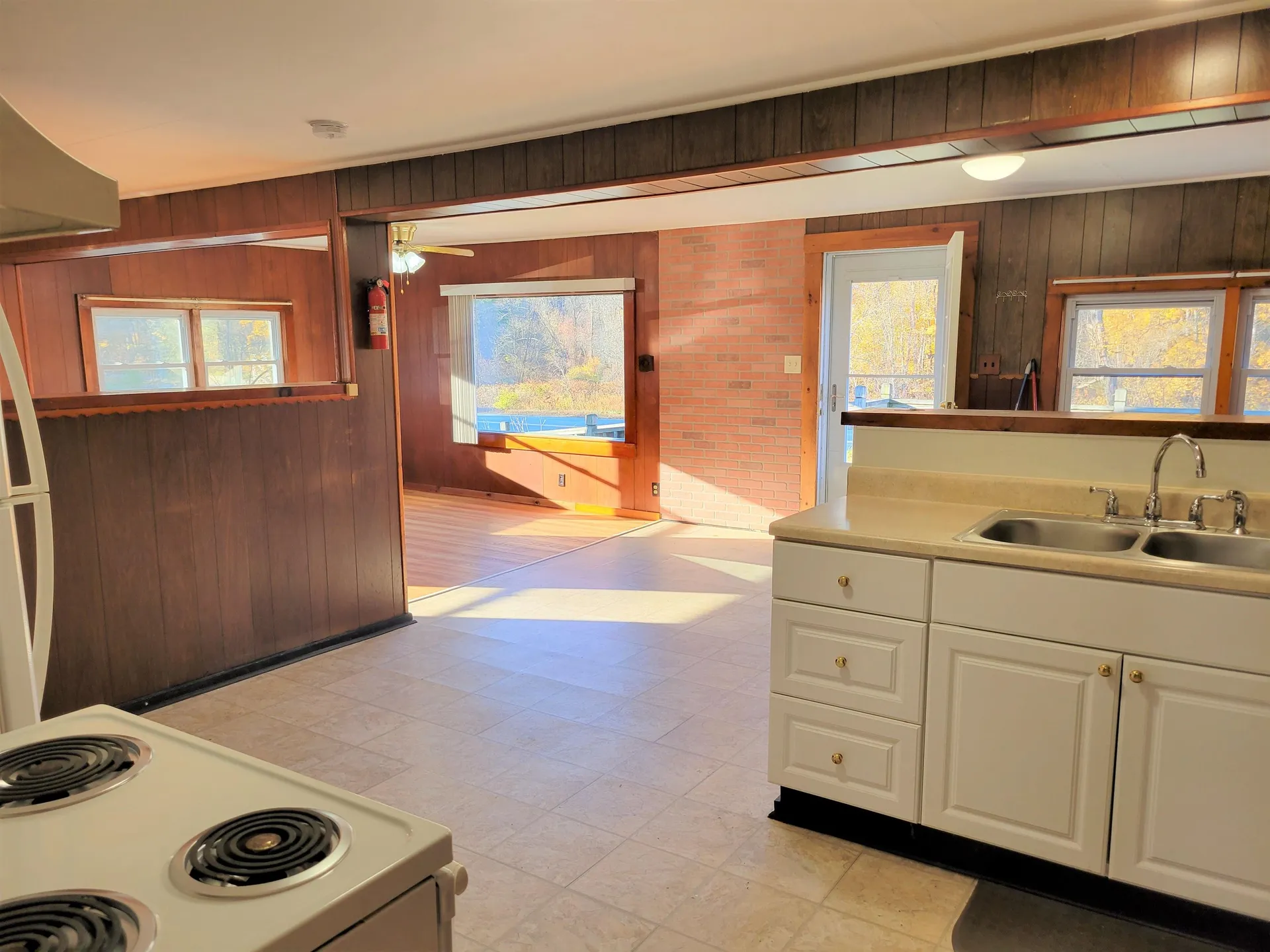 272 Sullivan Street Claremont NH 03743