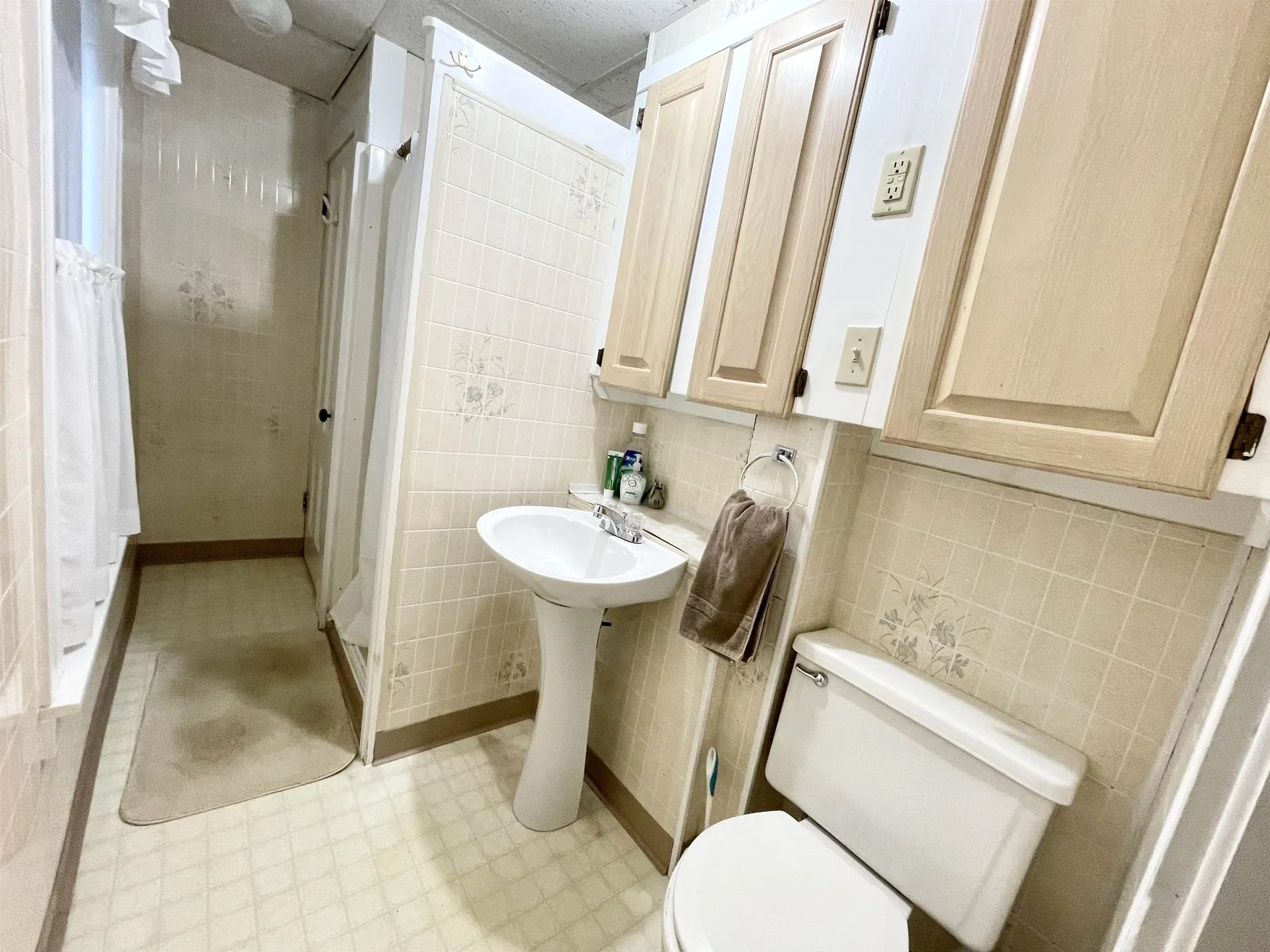 10 Butterfield Avenue Rockingham VT 05101