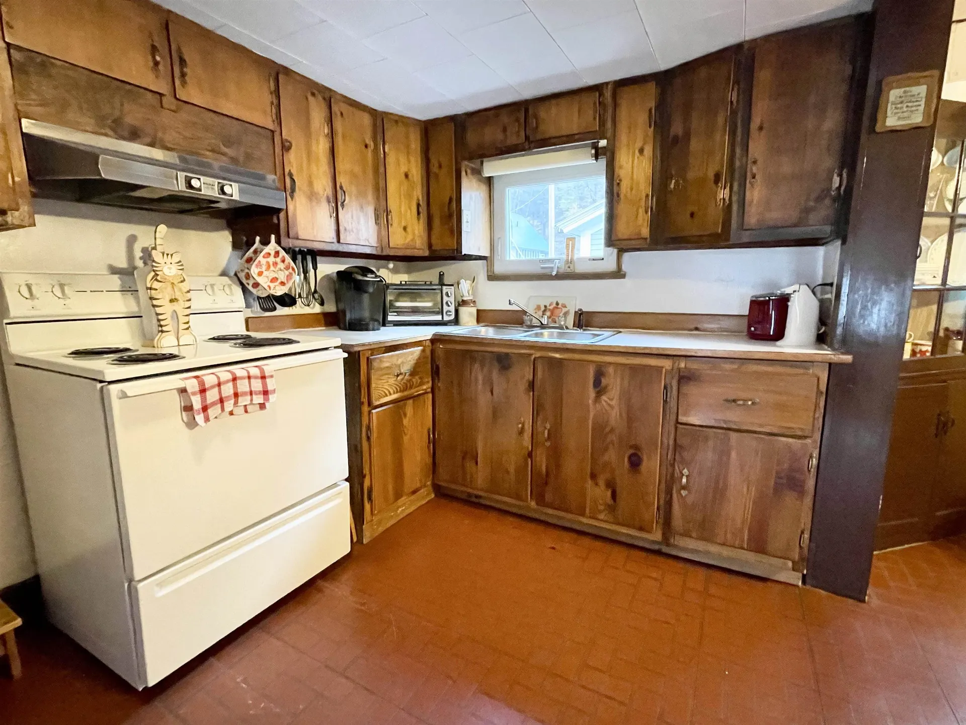 10 Butterfield Avenue Rockingham VT 05101