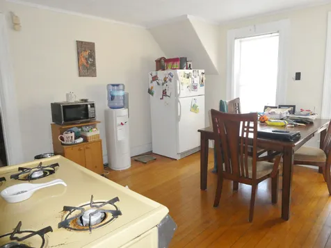 386 Pearl Street Manchester NH 03104