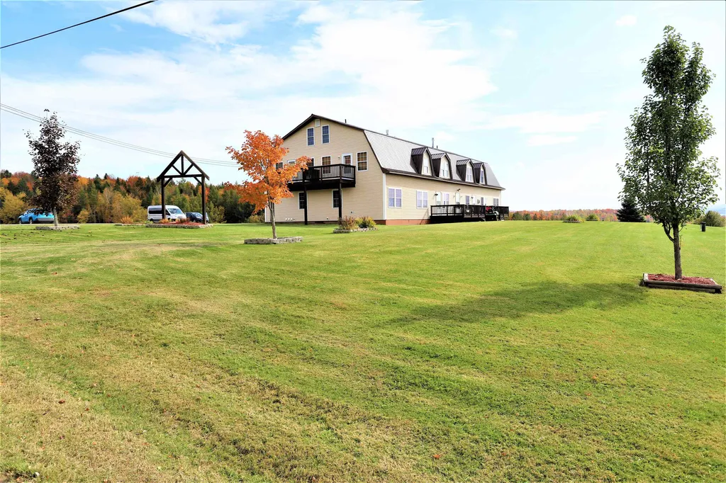 2637 Farrar Road Newport Town VT 05857
