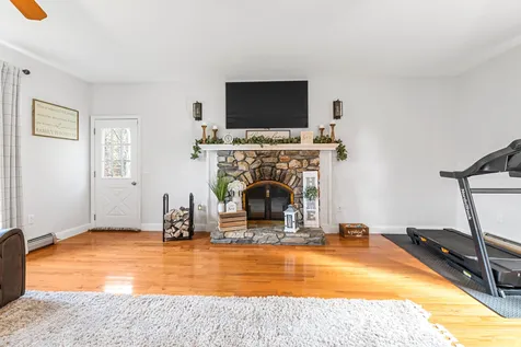 5 Jericho Road Pelham NH 03076
