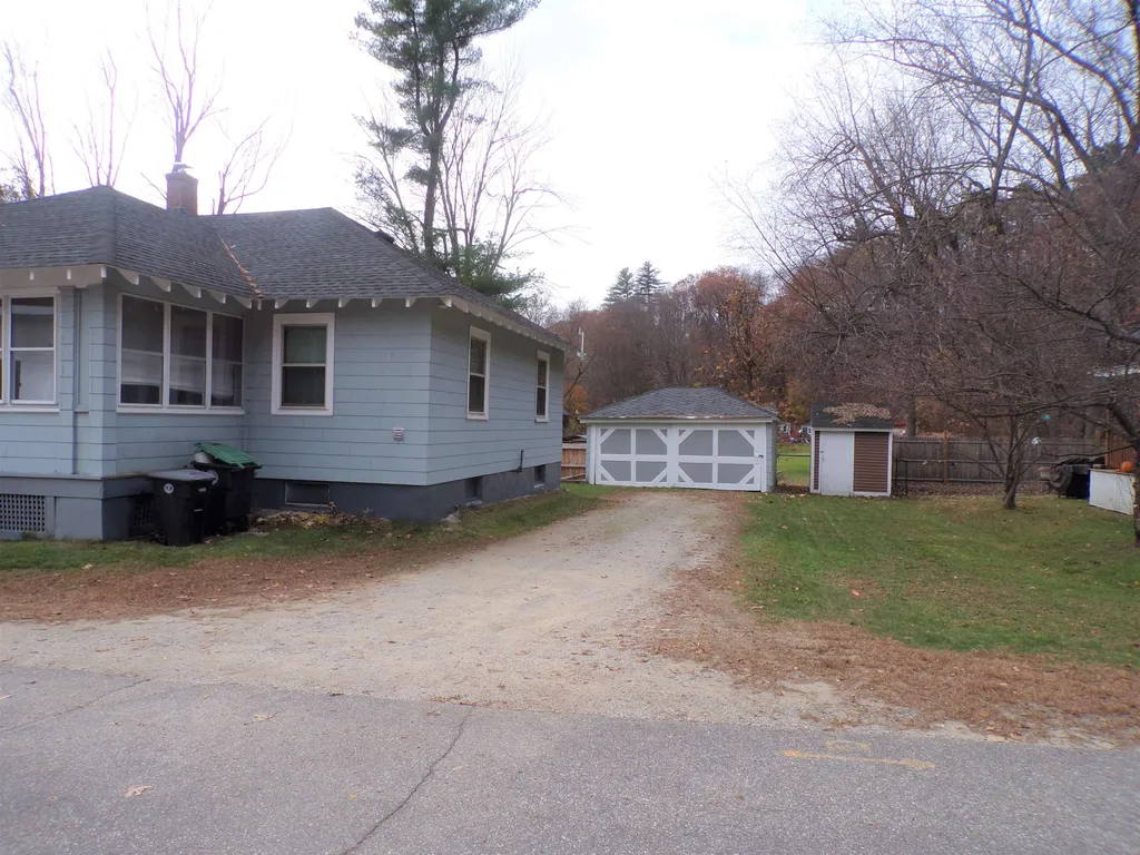 16 Forest Street Franklin NH 03235