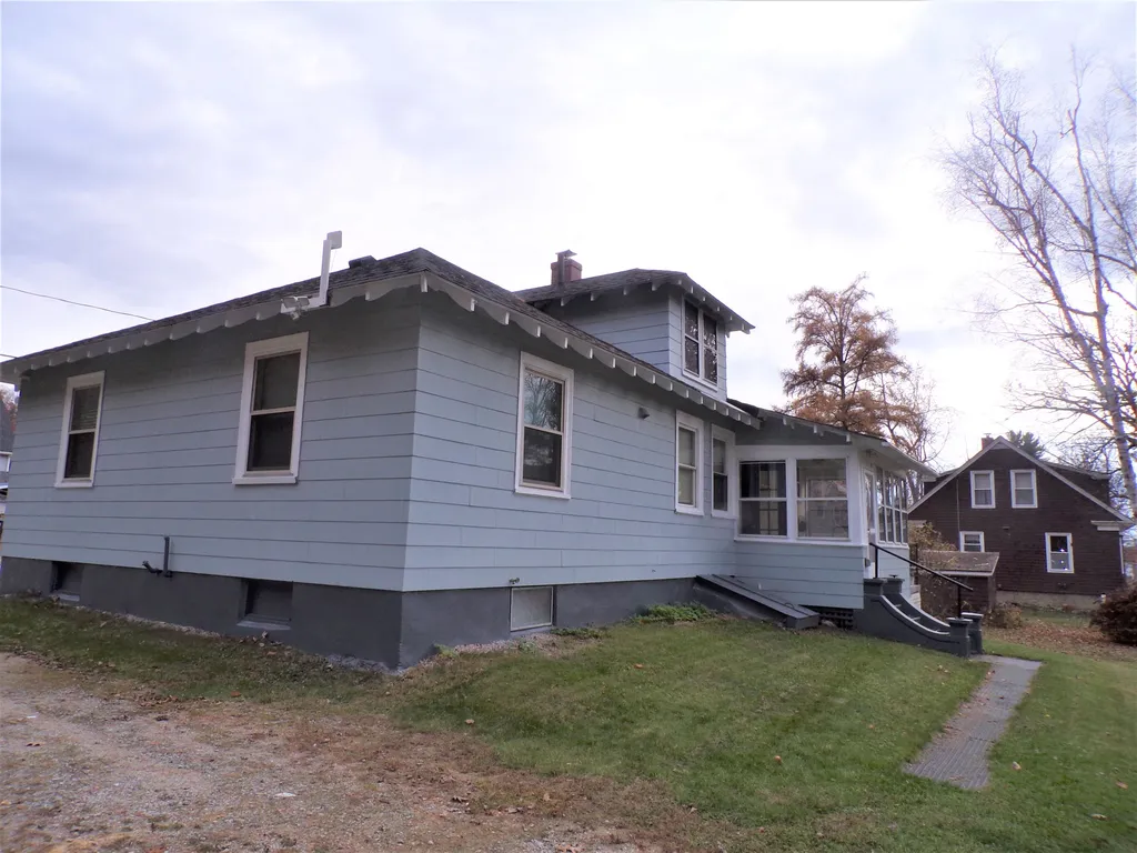16 Forest Street Franklin NH 03235