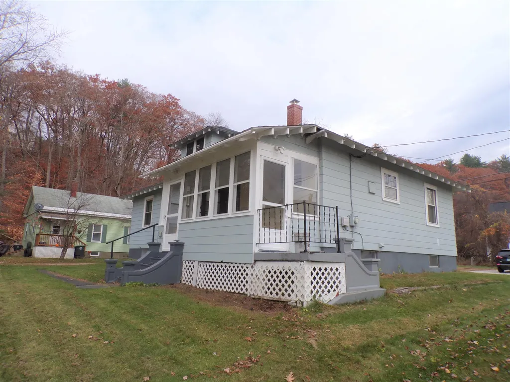 16 Forest Street Franklin NH 03235