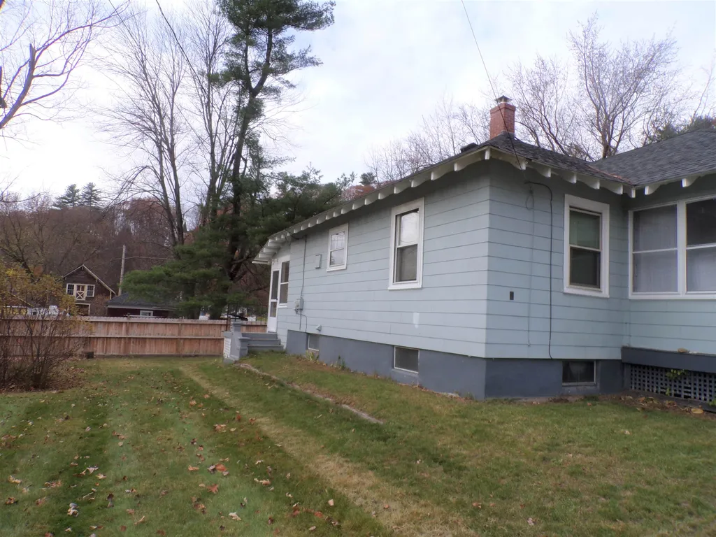 16 Forest Street Franklin NH 03235
