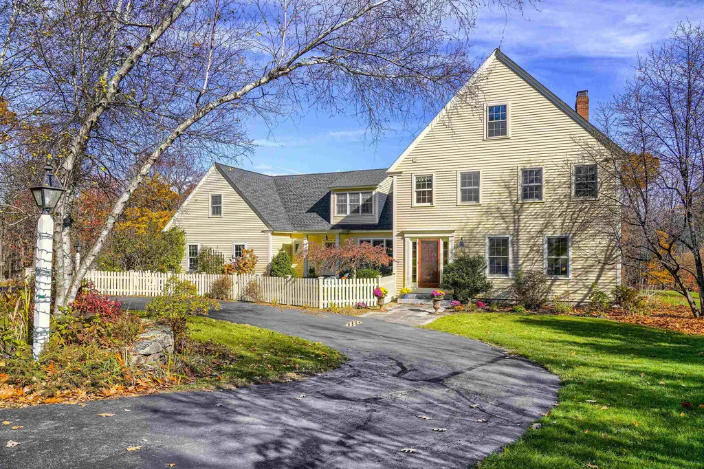 27 Green Road Amherst NH 03031