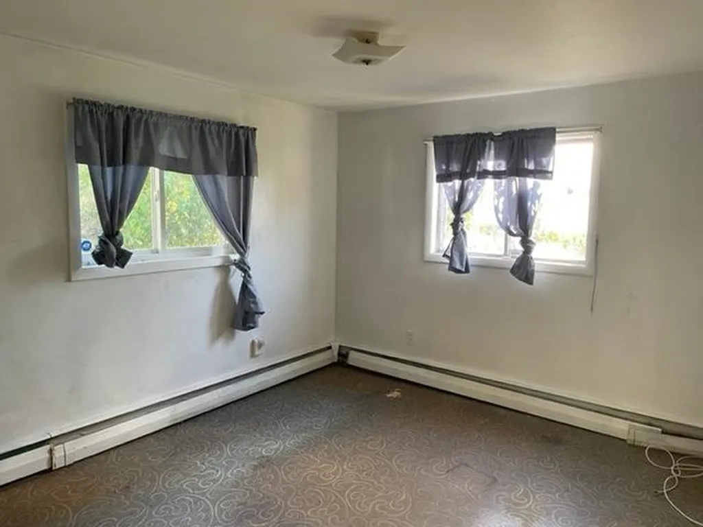 28 Ross Street Nashua NH 03060