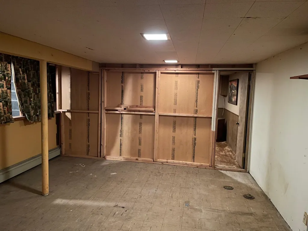 28 Ross Street Nashua NH 03060