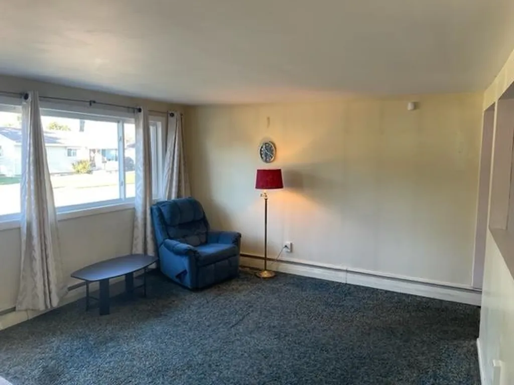 28 Ross Street Nashua NH 03060