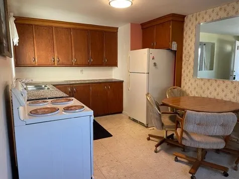 28 Ross Street Nashua NH 03060