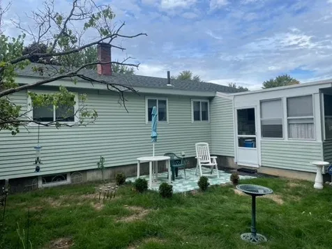 28 Ross Street Nashua NH 03060