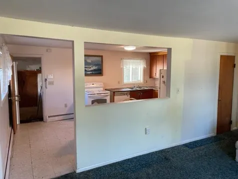 28 Ross Street Nashua NH 03060