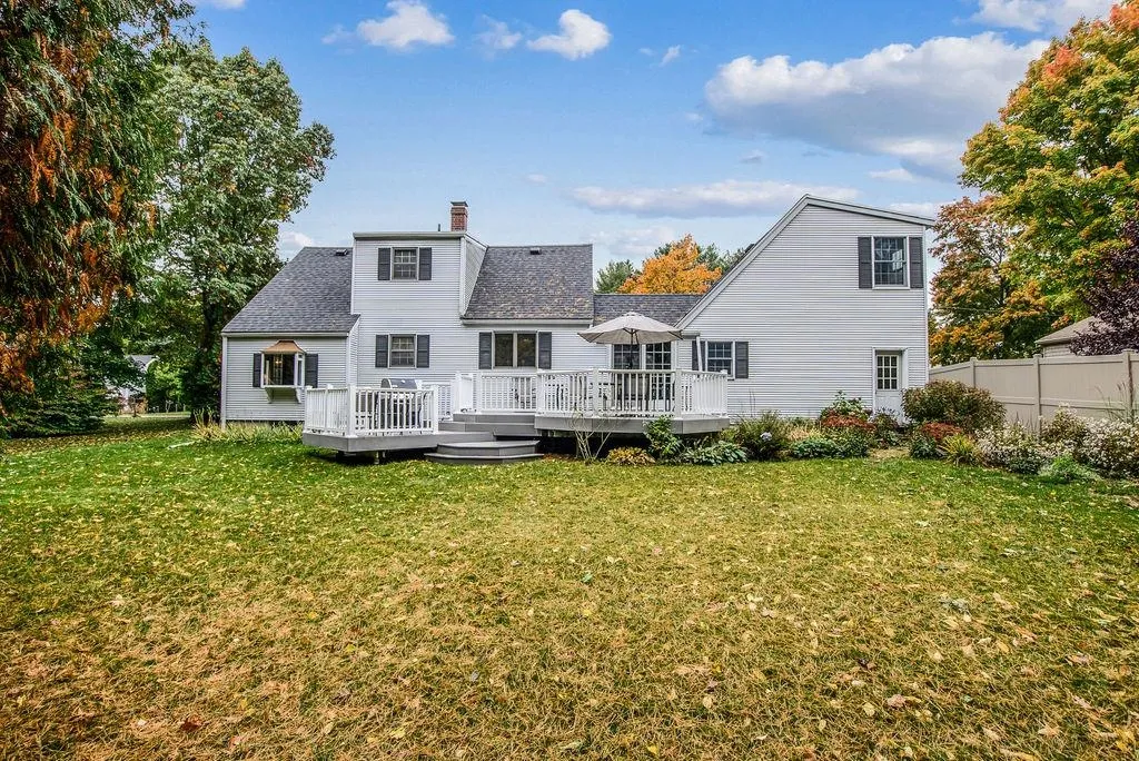 26 Edgewood Drive Hampton NH 03842