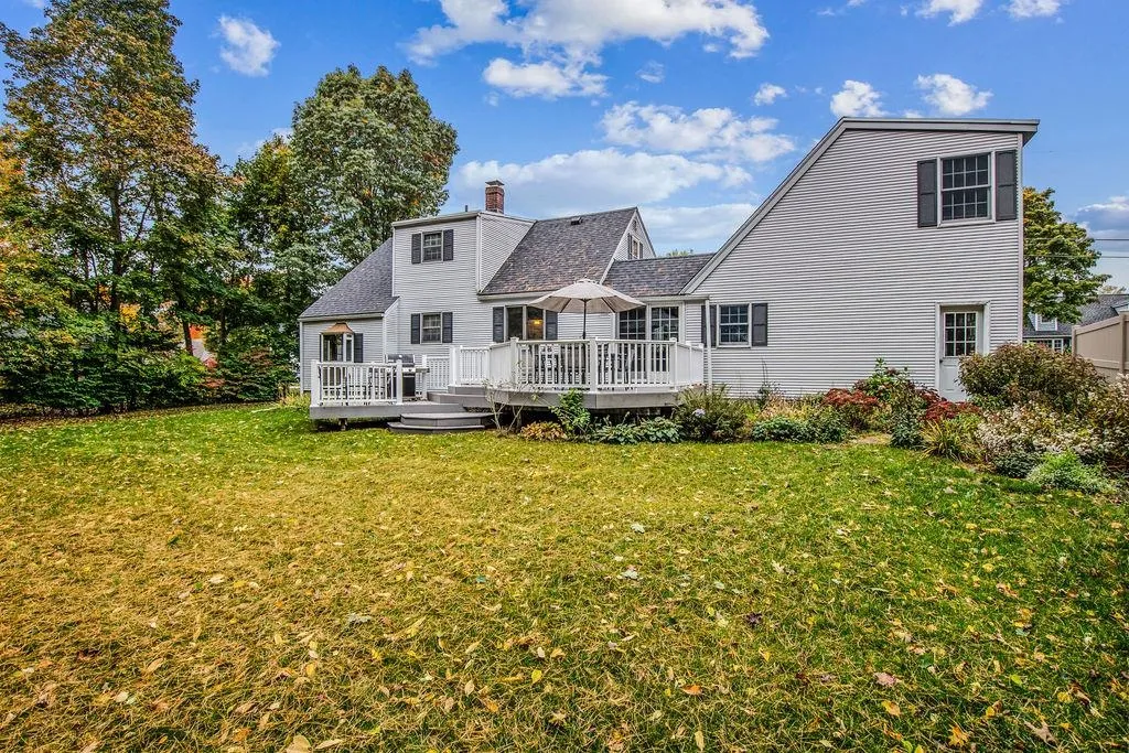 26 Edgewood Drive Hampton NH 03842