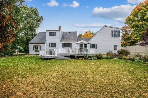 26 Edgewood Drive Hampton NH 03842