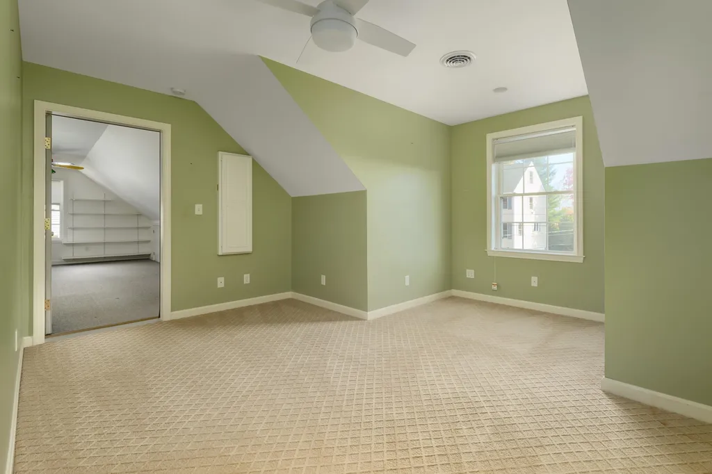8 Desmond Lane York ME 03909-1241