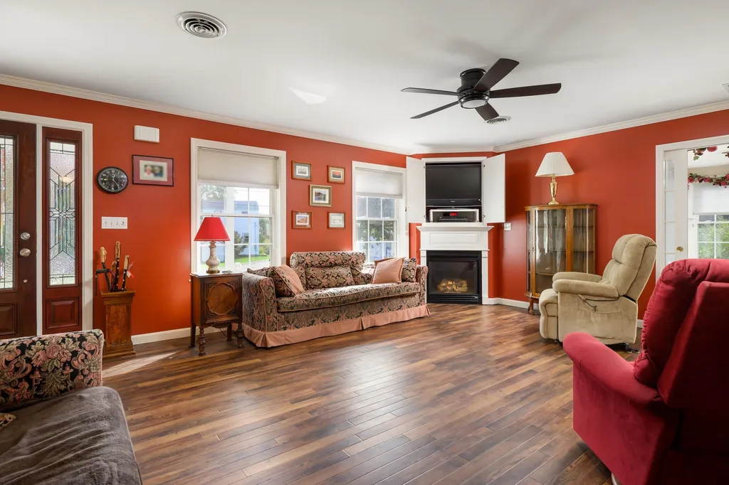 8 Desmond Lane York ME 03909-1241