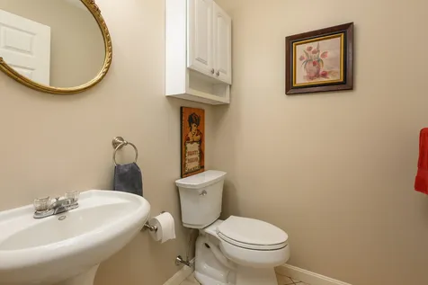 8 Desmond Lane York ME 03909-1241