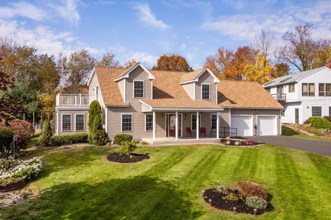 8 Desmond Lane York ME 03909-1241