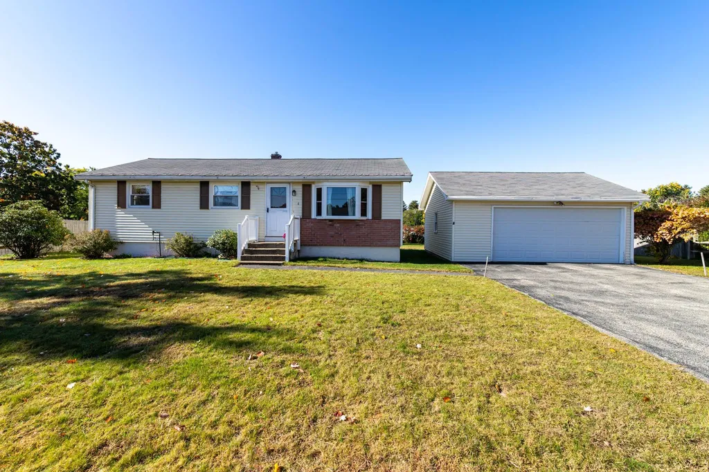 6 Woodgate Street Nashua NH 03063