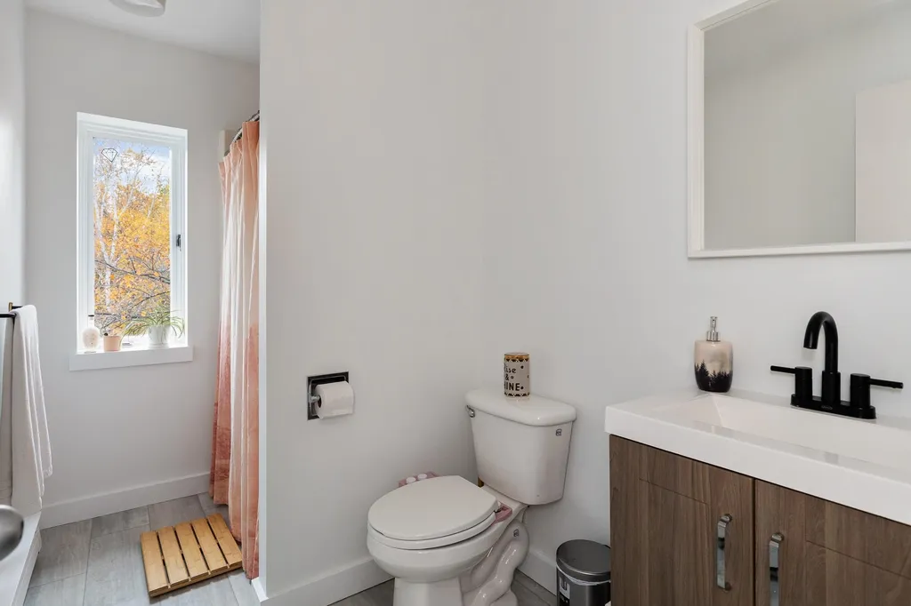 54 East Redrock Drive Burlington VT 05401
