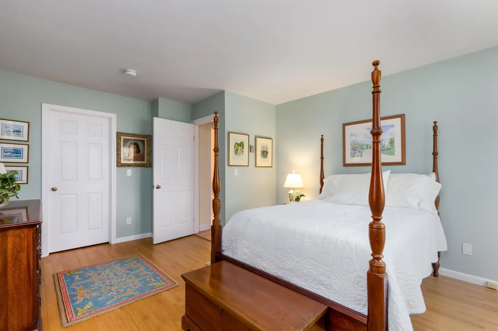 17 Westward Drive Burlington VT 05408
