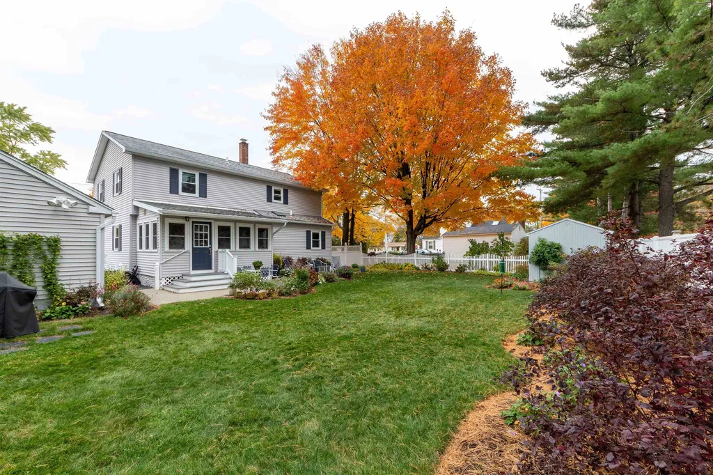 17 Westward Drive Burlington VT 05408
