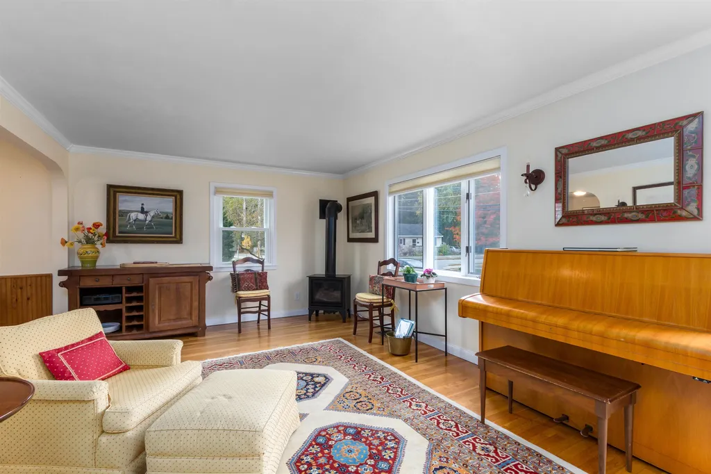 17 Westward Drive Burlington VT 05408