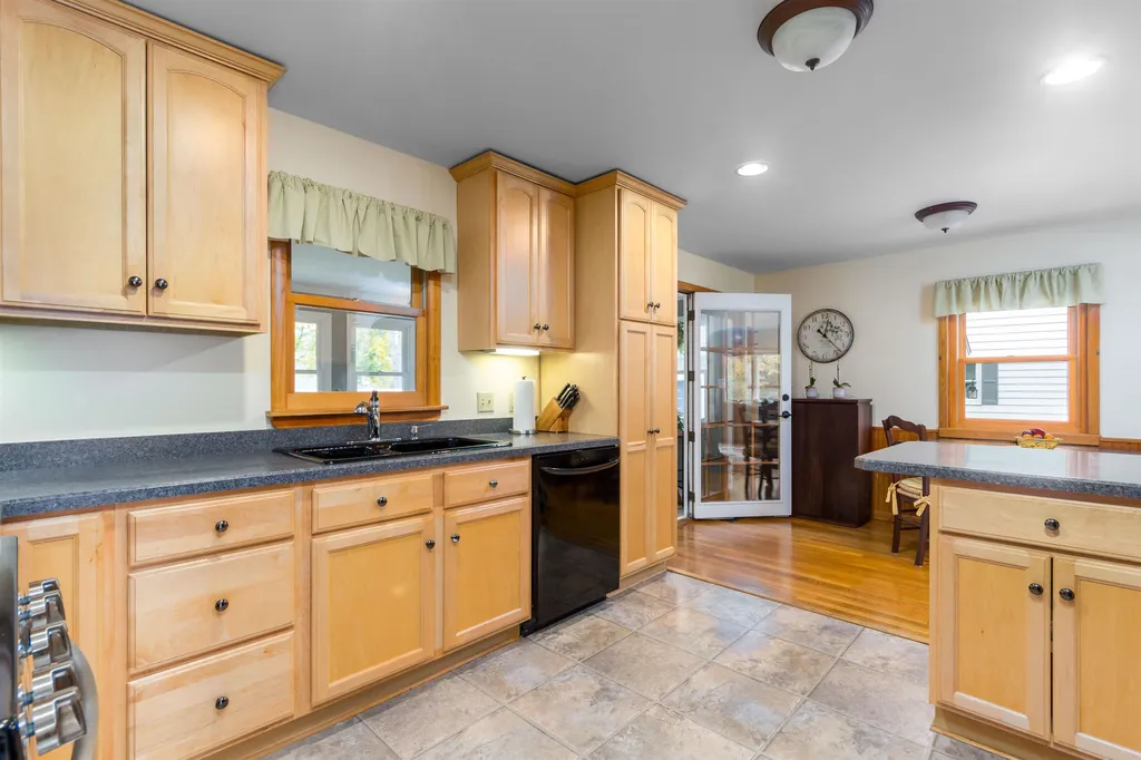 17 Westward Drive Burlington VT 05408