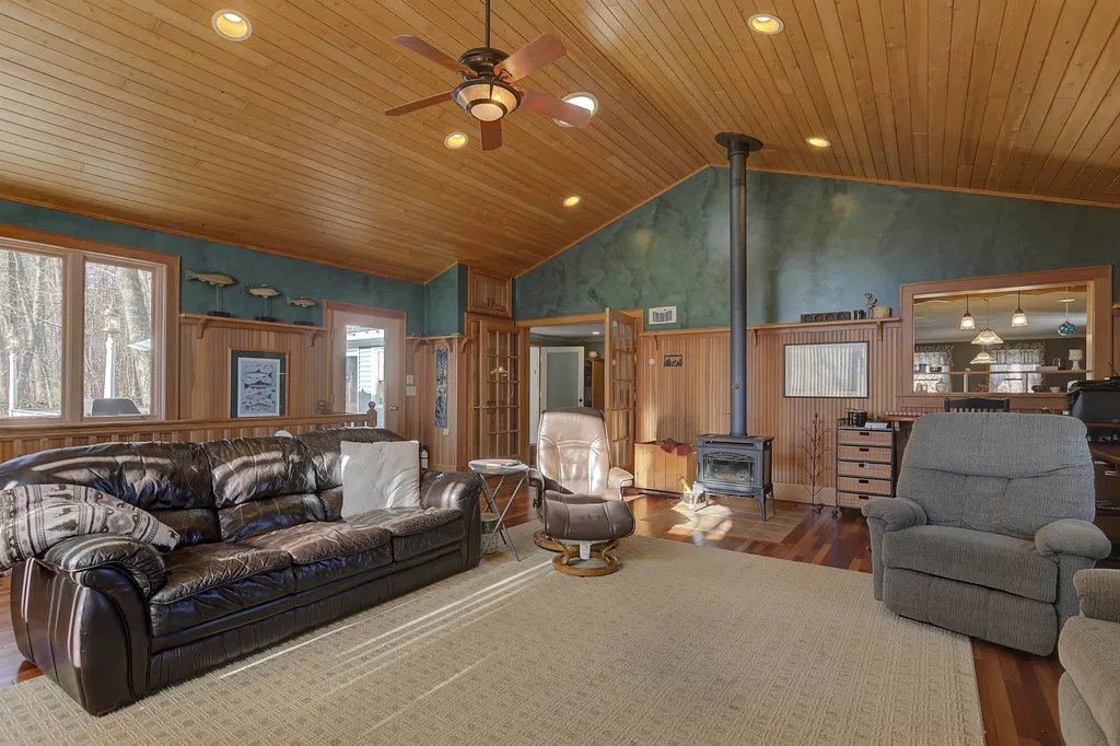 779 Center Street Wolfeboro NH 03894