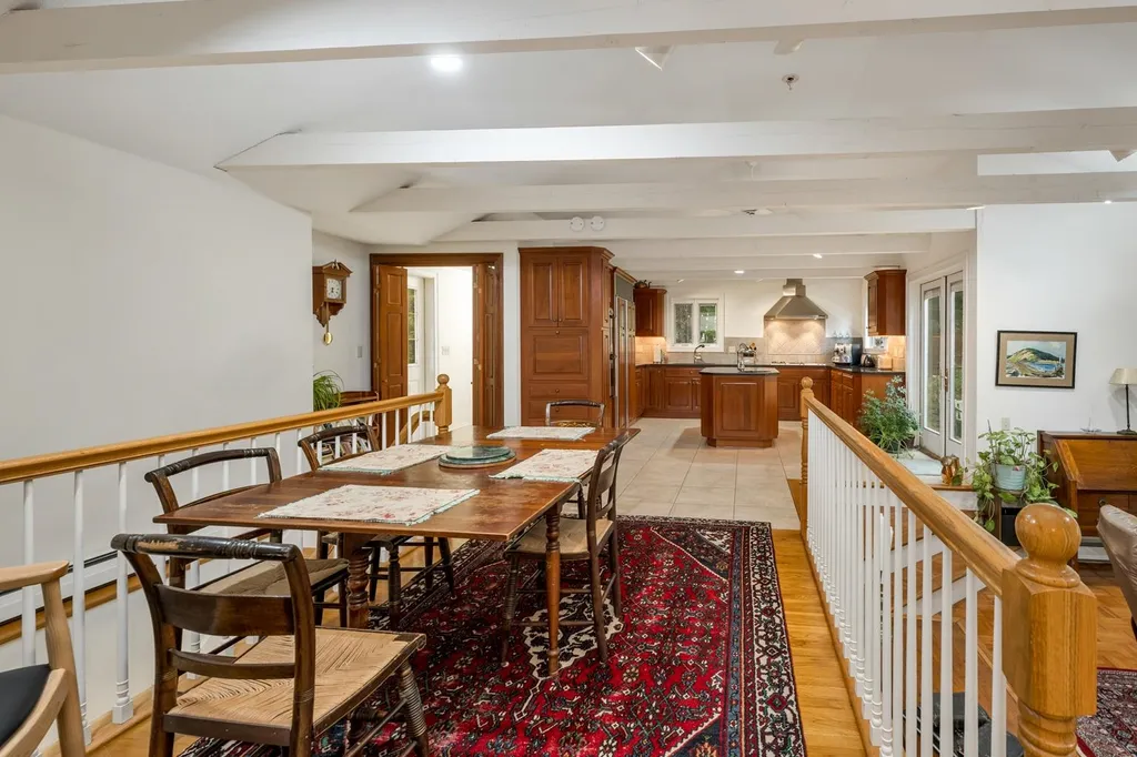 13 Woodridge Road Durham NH 03824