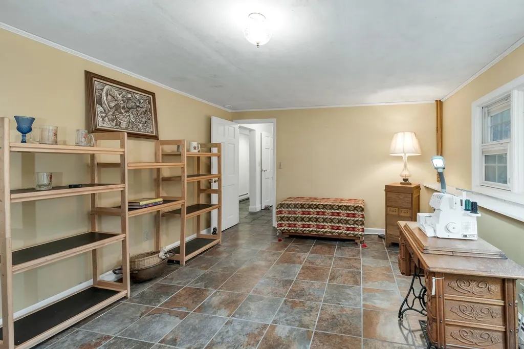 13 Woodridge Road Durham NH 03824
