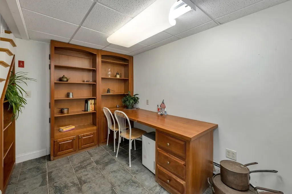 13 Woodridge Road Durham NH 03824