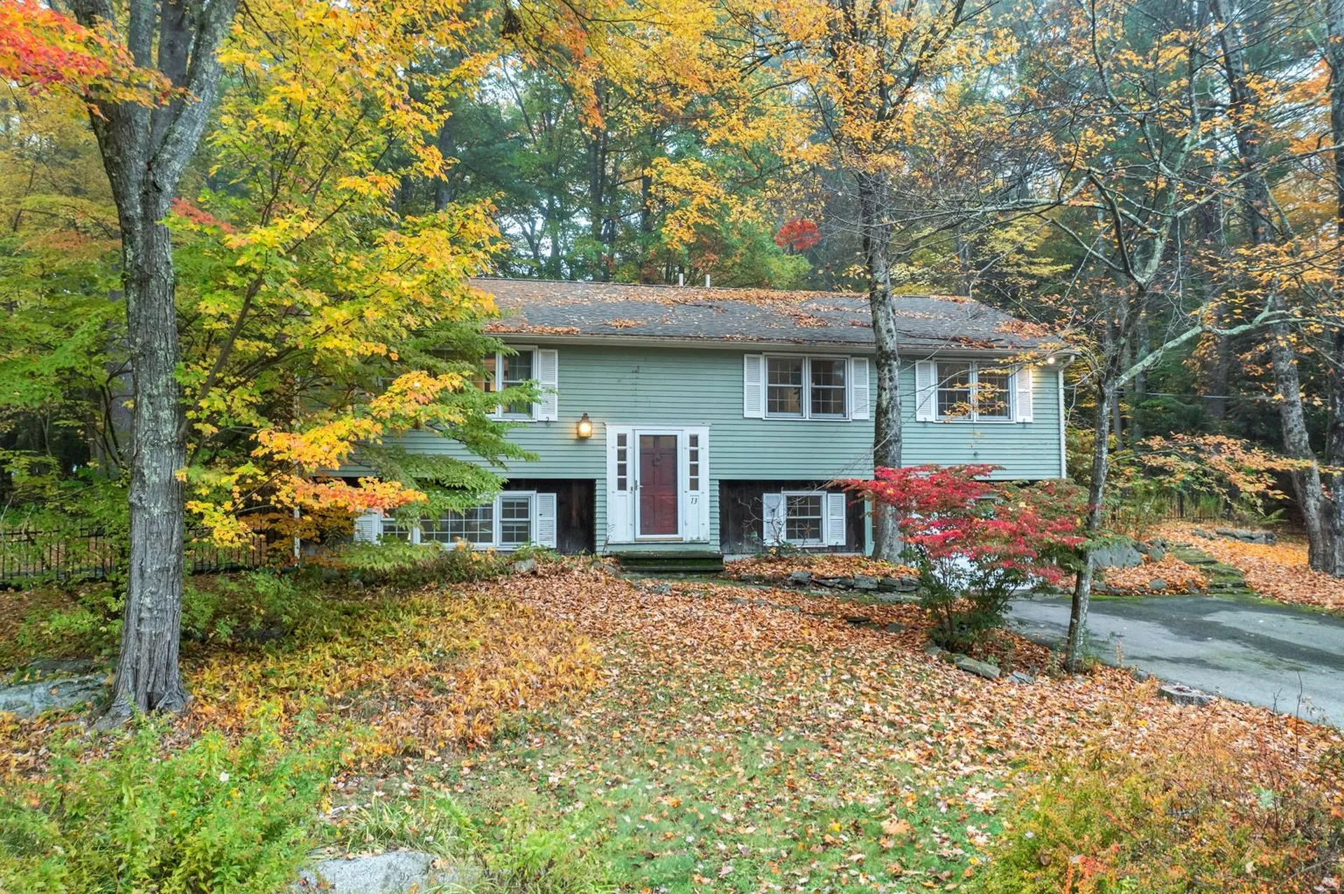 13 Woodridge Road Durham NH 03824