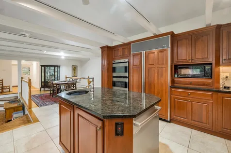 13 Woodridge Road Durham NH 03824