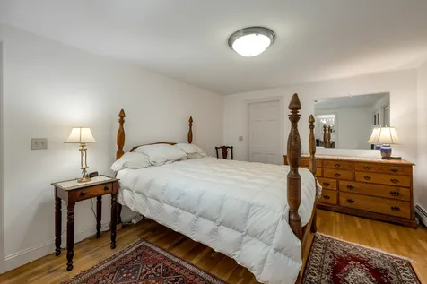 13 Woodridge Road Durham NH 03824