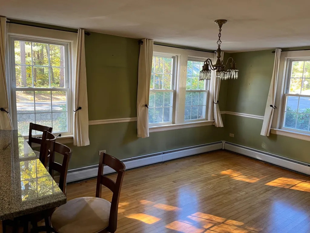 42 Mill Road North Hampton NH 03862