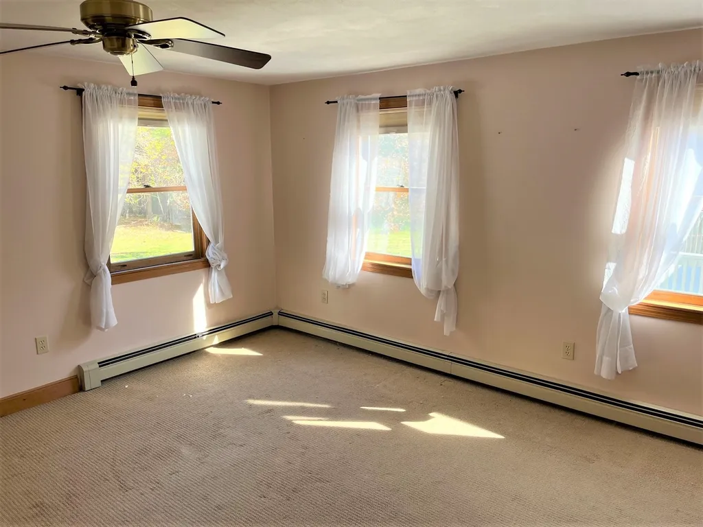42 Mill Road North Hampton NH 03862