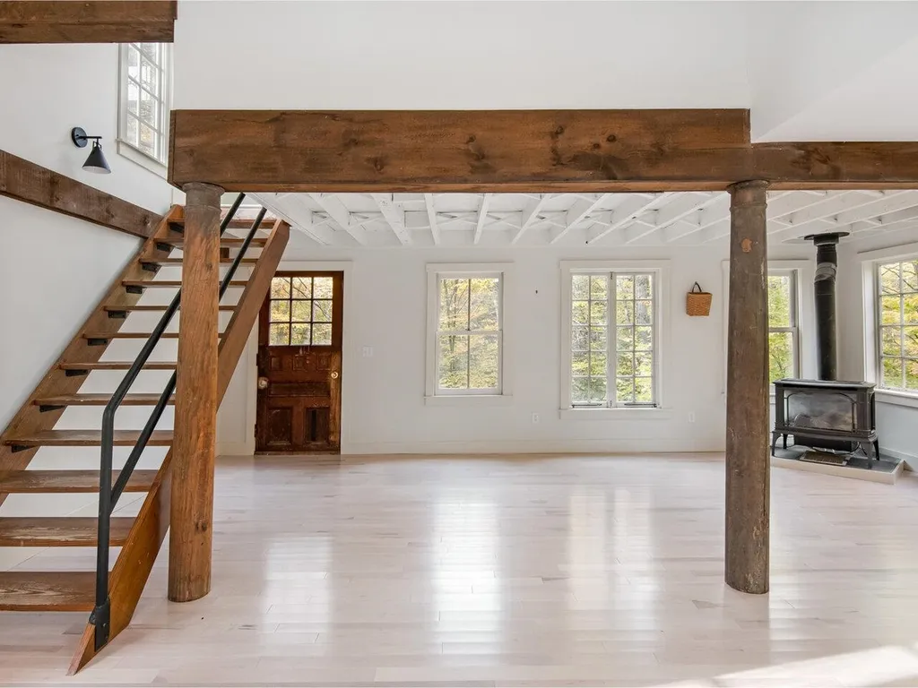 1727 Stage Road Richmond VT 05477